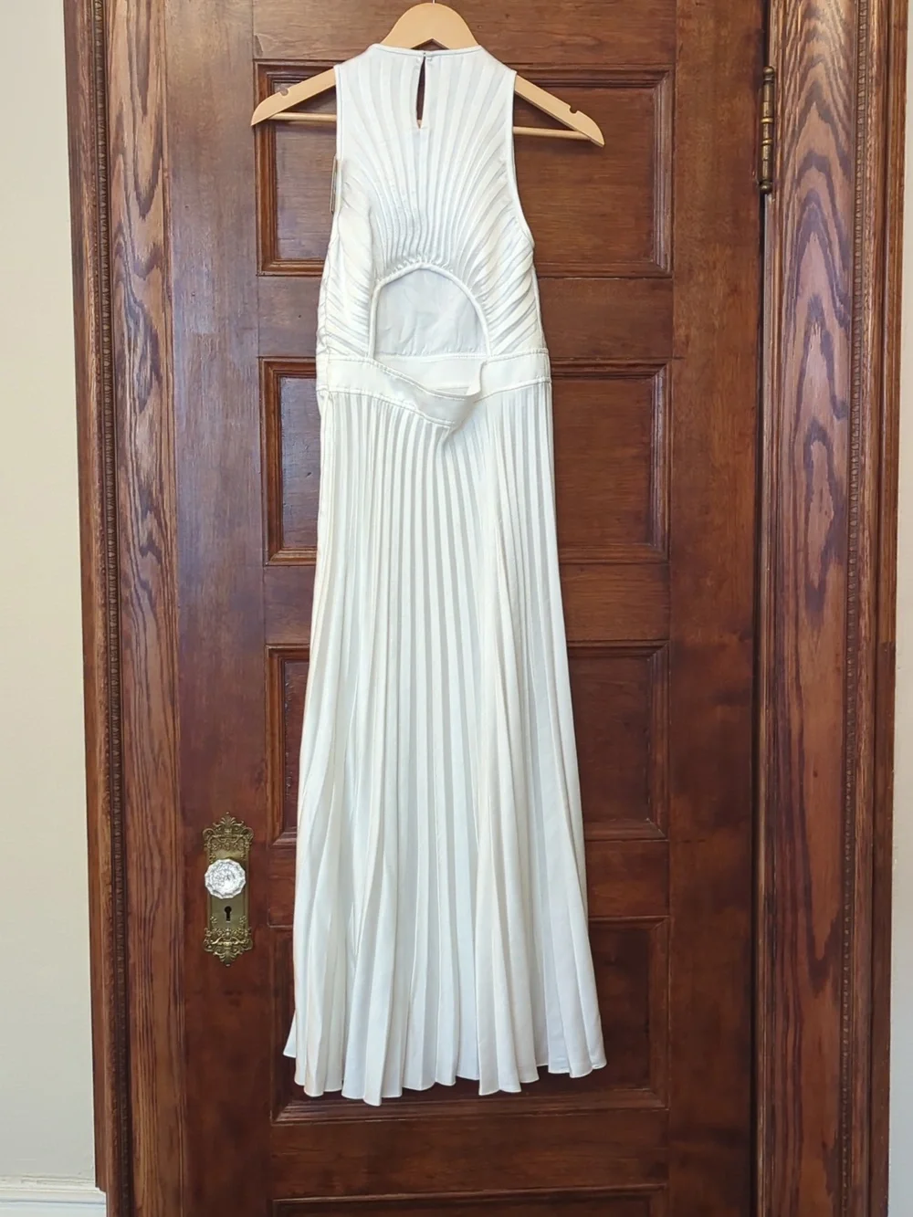 NWT Sandro Jolie Pleated Midi Dress White Sleeveless Cutout Back Size Small (36) - Picture 2 of 8